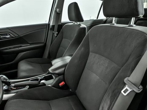 Used 2014 Honda Accord EX image 18