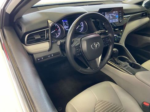 Used 2022 Toyota Camry SE w/ Convenience Package image 12