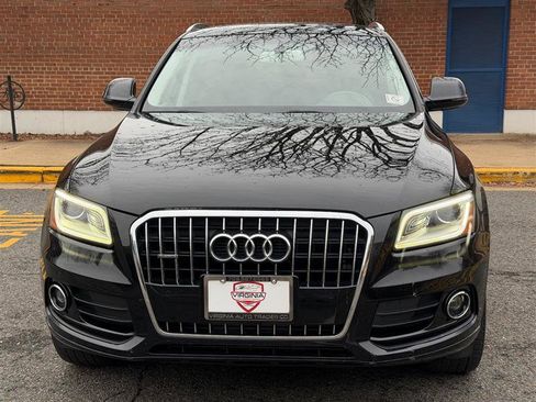 Used 2017 Audi Q5 2.0T Premium Plus w/ Technology Package image 2