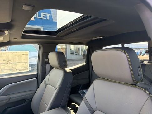 New 2026 Chevrolet Colorado ZR2 w/ Technology Package image 15