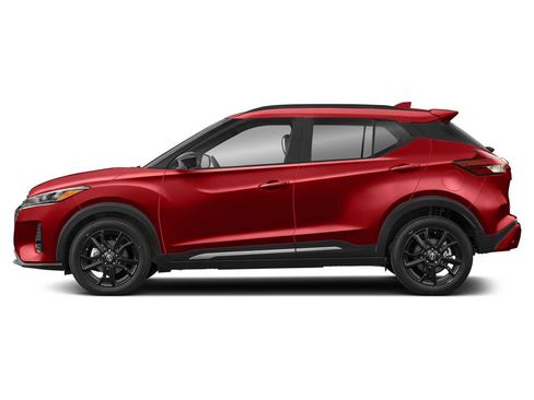 Used 2023 Nissan Kicks SR w/ SR Premium Package FWD image 3