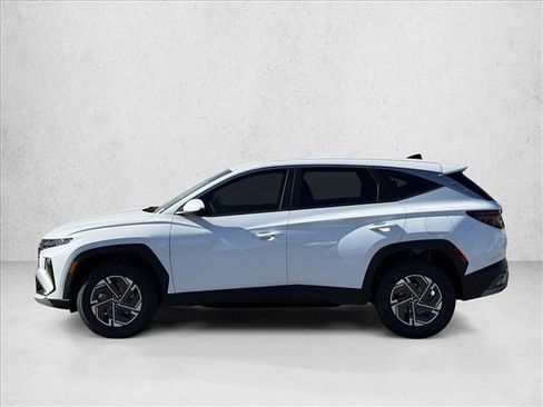 New 2026 Hyundai Tucson Blue SE image 9