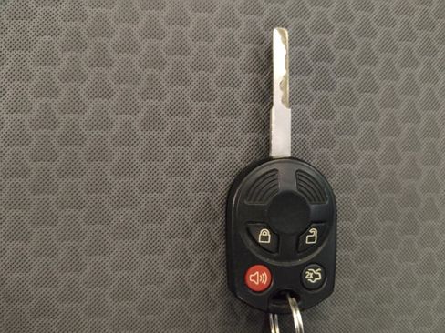 Used 2018 Ford C-MAX SE w/ Equipment Group 201A FWD image 32