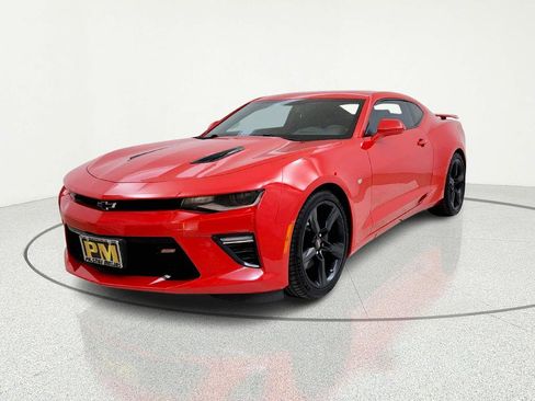 Used 2017 Chevrolet Camaro SS image 3