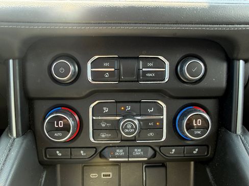 Used 2022 Chevrolet Tahoe Z71 w/ Max Trailering Package AWD/4WD image 19