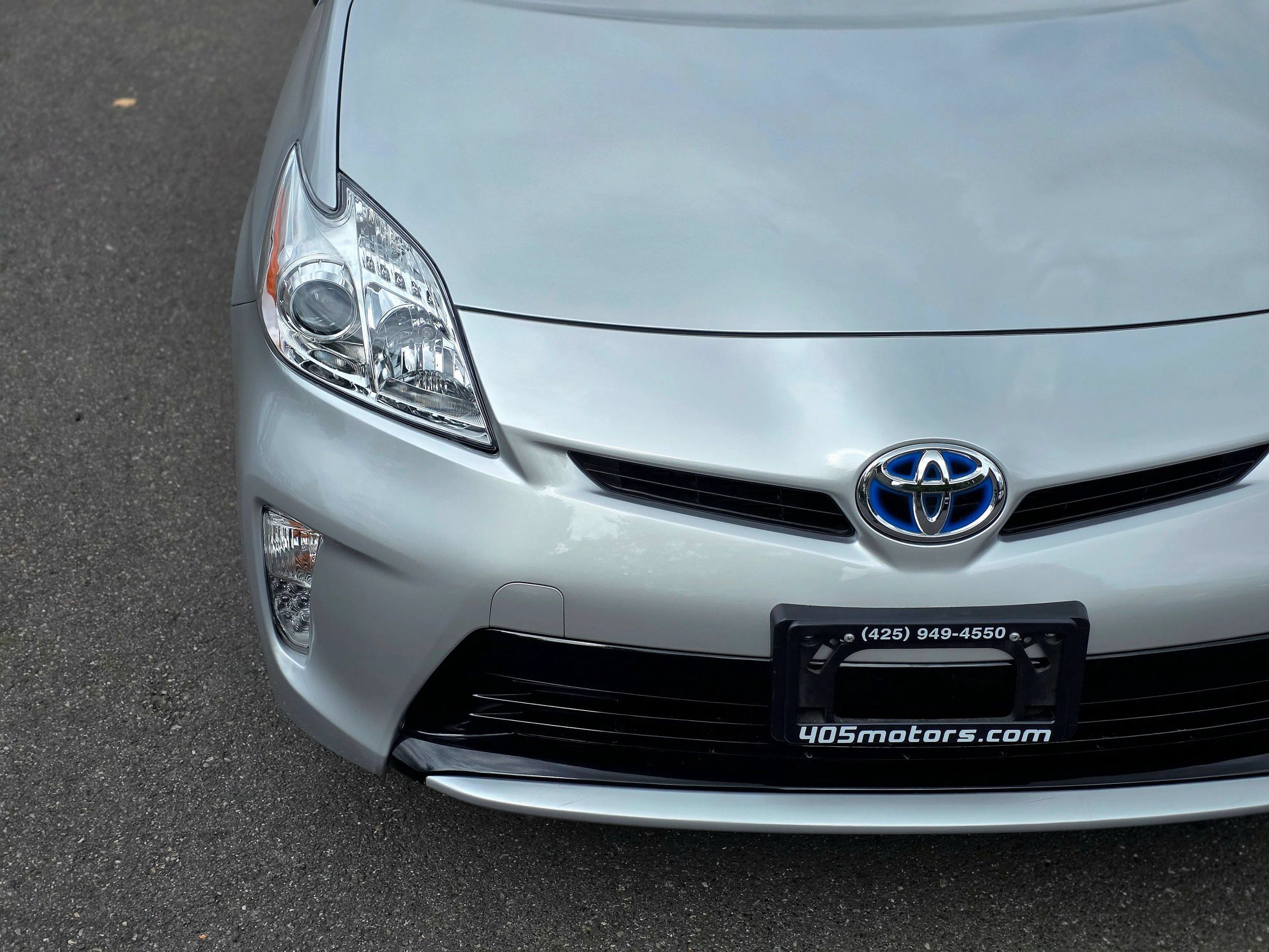 Used 2012 Toyota Prius Two FWD image 2