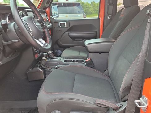 Used 2018 Jeep Wrangler Rubicon AWD/4WD image 12