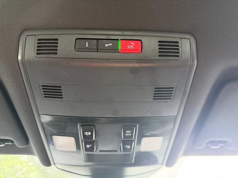 Used 2025 Volkswagen Jetta Sport FWD image 22