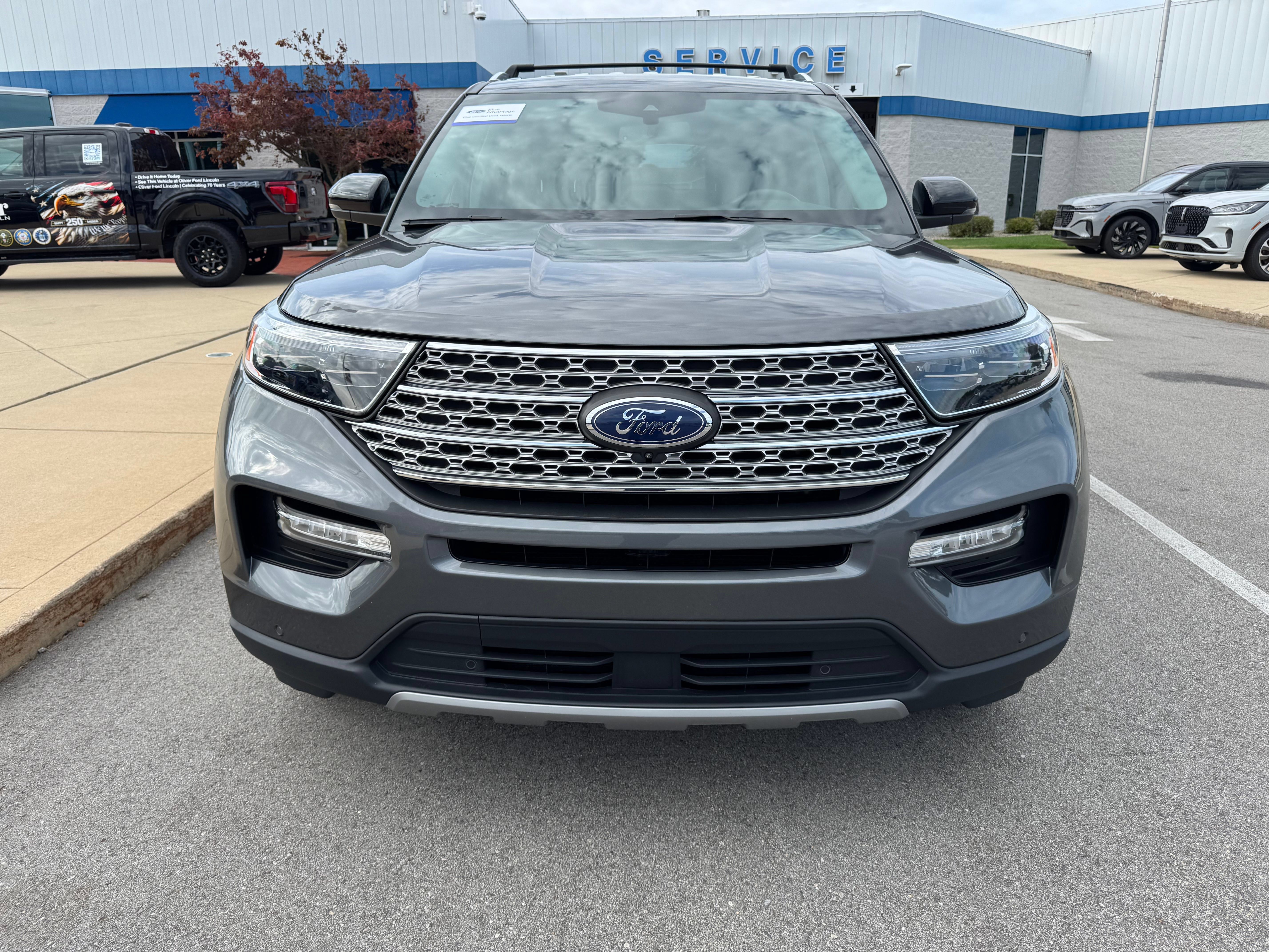 Used 2023 Ford Explorer Limited w/ Hybrid Equipment Group 310A AWD/4WD image 2
