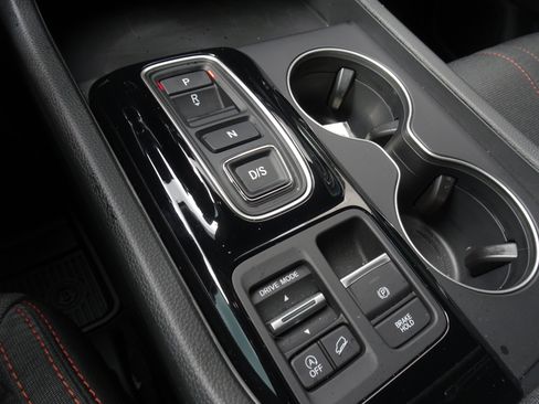 Used 2026 Honda Pilot Sport image 17
