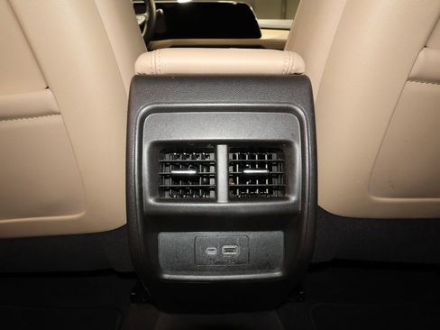 Certified 2025 Cadillac XT4 Premium Luxury image 29