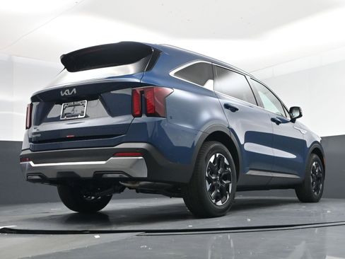 New 2026 Kia Sorento S image 14