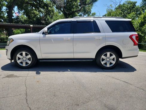 Used 2019 Ford Expedition XLT w/ Equipment Group 202A image 6