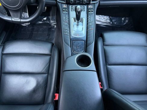 Used 2015 Porsche Panamera image 49