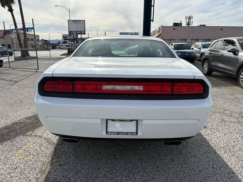 Used 2013 Dodge Challenger SXT RWD image 5