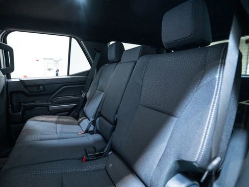 Used 2025 Toyota 4Runner SR5 image 36