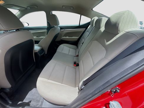 Used 2020 Hyundai Elantra SEL FWD image 17