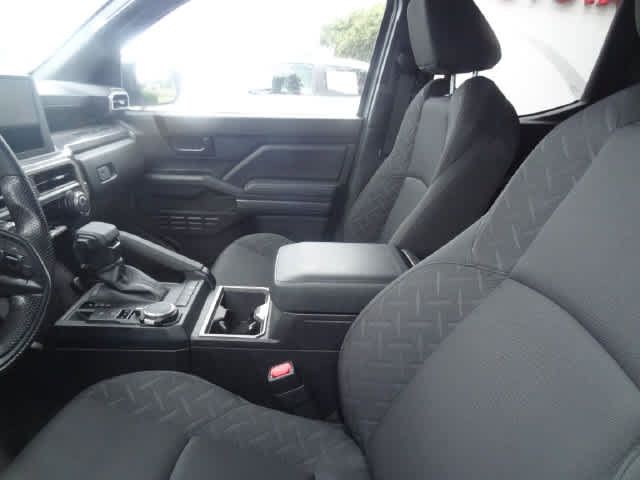 Used 2026 Toyota Tacoma SR5 AWD/4WD image 9