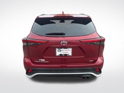 Used 2022 Toyota Highlander XSE image 4