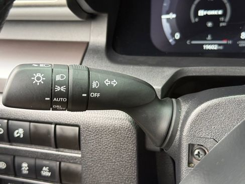 Used 2024 Toyota Tacoma TRD Sport image 18