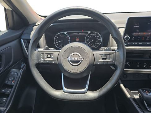 Used 2024 Nissan Rogue S FWD image 13