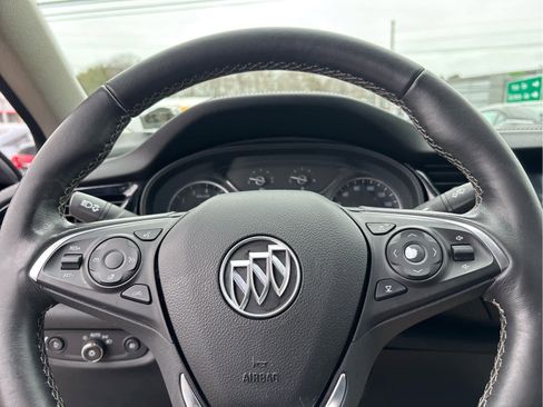 Used 2020 Buick Regal Essence image 12