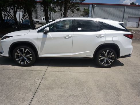 Used 2021 Lexus RX 450hL AWD w/ Premium Package image 19