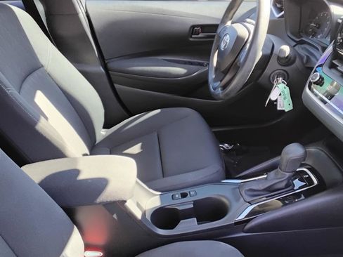 Used 2023 Toyota Corolla LE image 28