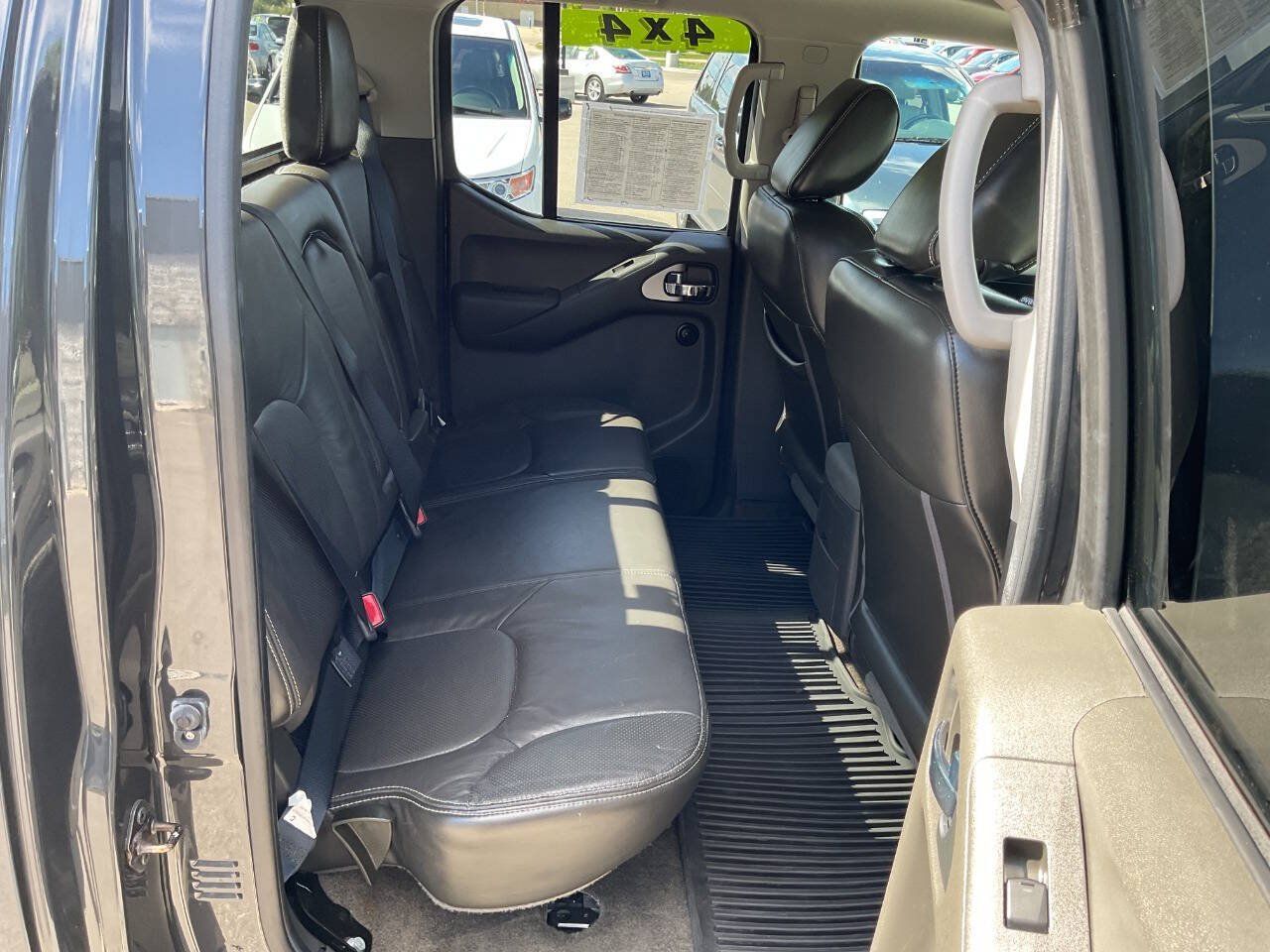 Used 2015 Nissan Frontier PRO-4X w/ Pro-4x Luxury Package AWD/4WD image 34