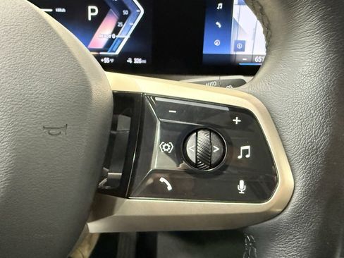 Used 2022 BMW iX xDrive50 w/ Premium Package image 27