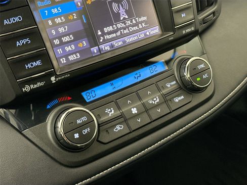 Used 2017 Toyota RAV4 XLE image 22