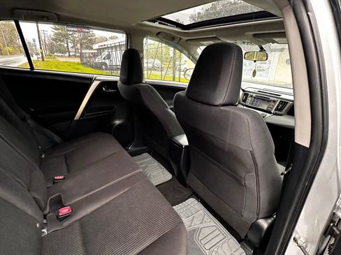 Used 2015 Toyota RAV4 XLE image 25