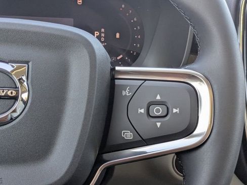 New 2026 Volvo XC40 B5 Ultra w/ Protection Package Premier image 29