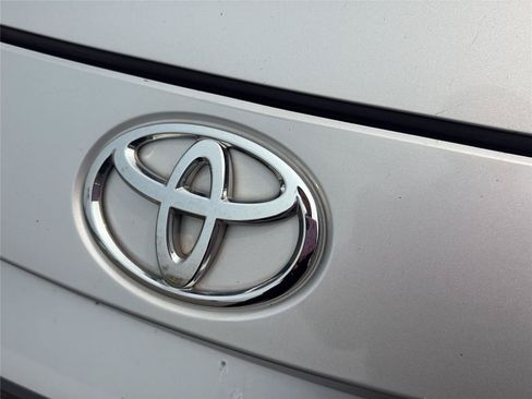 Used 2021 Toyota Corolla SE FWD image 46