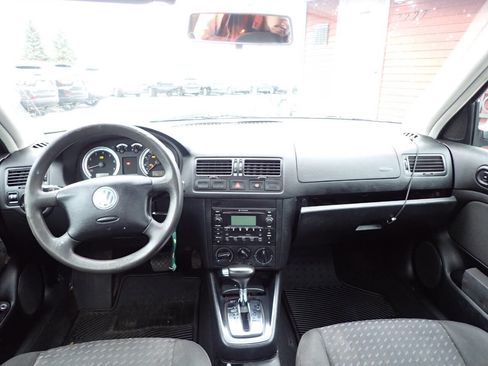 Used 2005 Volkswagen Jetta GL FWD image 10