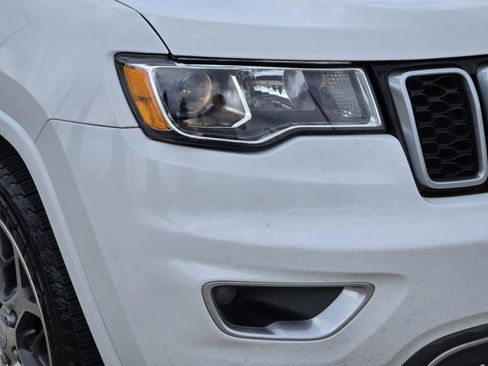 Used 2018 Jeep Grand Cherokee Limited image 35