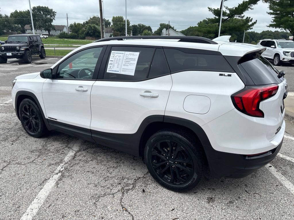 Used 2020 GMC Terrain SLE w/ Elevation Edition FWD image 18