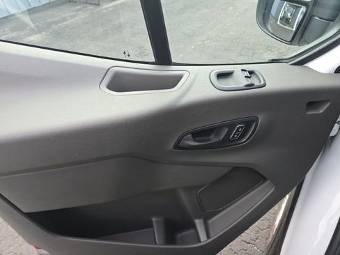 Used 2024 Ford Transit 350 XLT RWD image 9