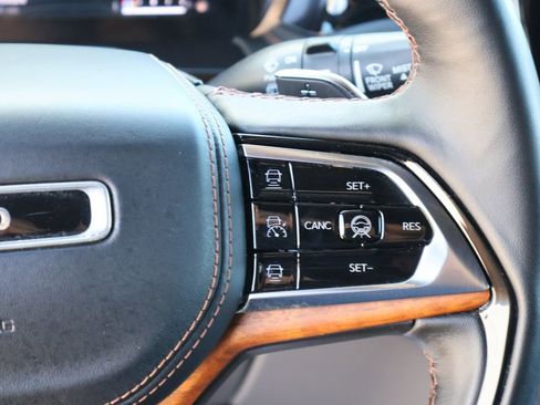 Used 2022 Jeep Grand Cherokee Summit AWD/4WD image 35