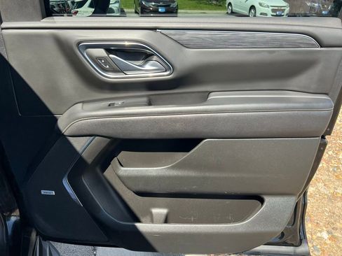 Used 2023 GMC Yukon SLT AWD/4WD image 30