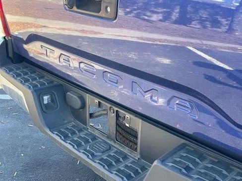 Used 2022 Toyota Tacoma SR5 image 16