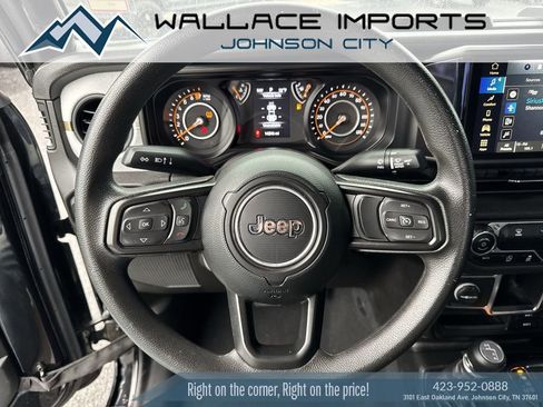 Used 2024 Jeep Gladiator Sport AWD/4WD image 28