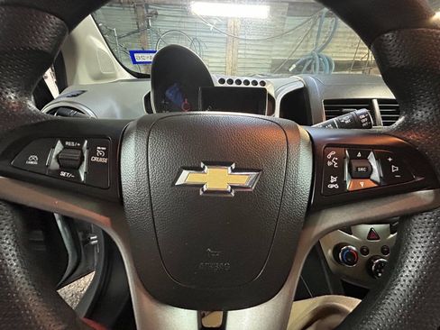 Used 2015 Chevrolet Sonic LT image 11