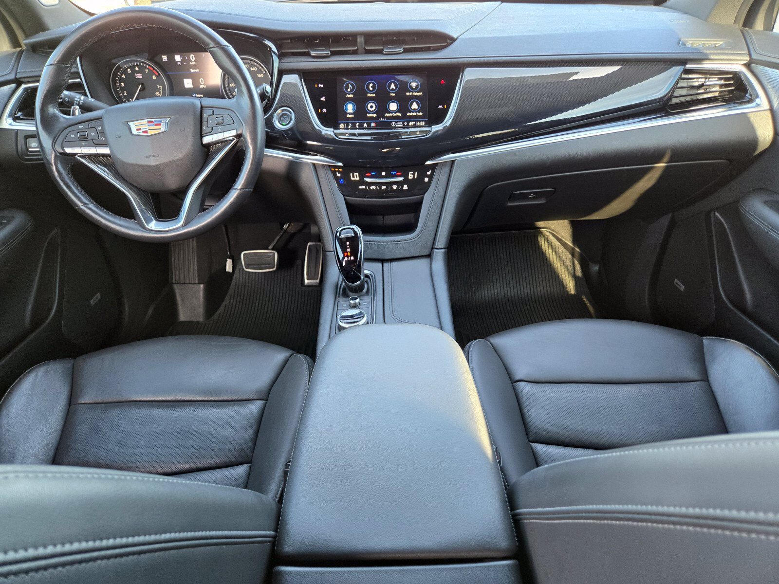Used 2024 Cadillac XT6 Sport w/ Technology Package AWD/4WD image 16