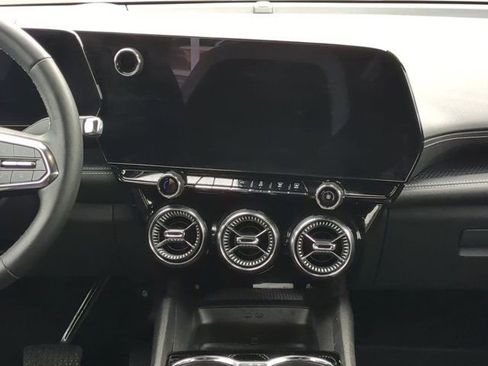 Used 2024 Chevrolet Blazer EV LT image 17