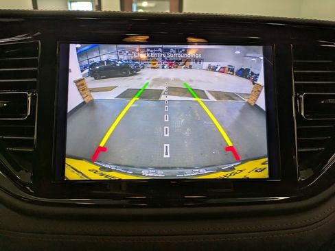 Used 2025 Dodge Durango GT AWD/4WD image 14