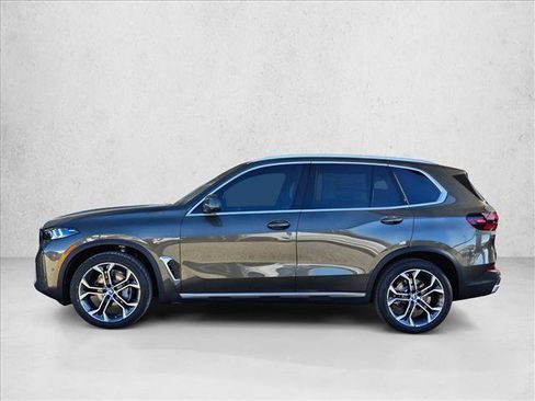 Used 2026 BMW X5 sDrive40i w/ Climate Comfort Package image 5