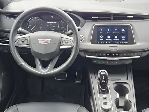 Used 2022 Cadillac XT4 Sport w/ Enhanced Visibility Package FWD image 22