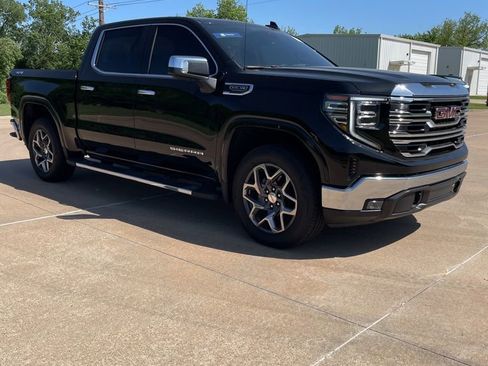 Used 2025 GMC Sierra 1500 SLT w/ SLT Premium Package AWD/4WD image 6