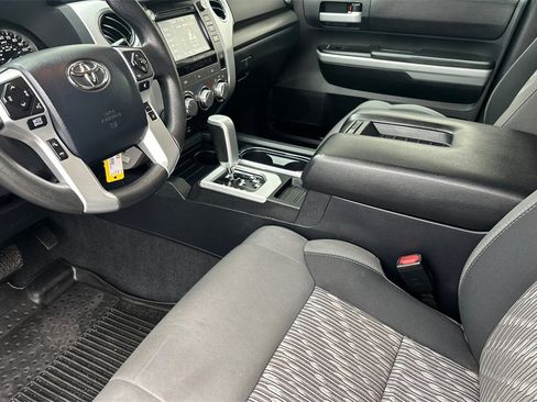 Used 2018 Toyota Tundra SR5 image 11